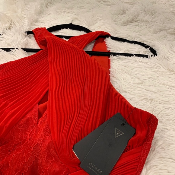 Guess Pleat and Lace Gown Size 4 - Picture 9 of 10